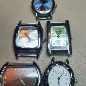 🦋10/$20🦋 Lot of 5  Working Women's Watches for Crafts
